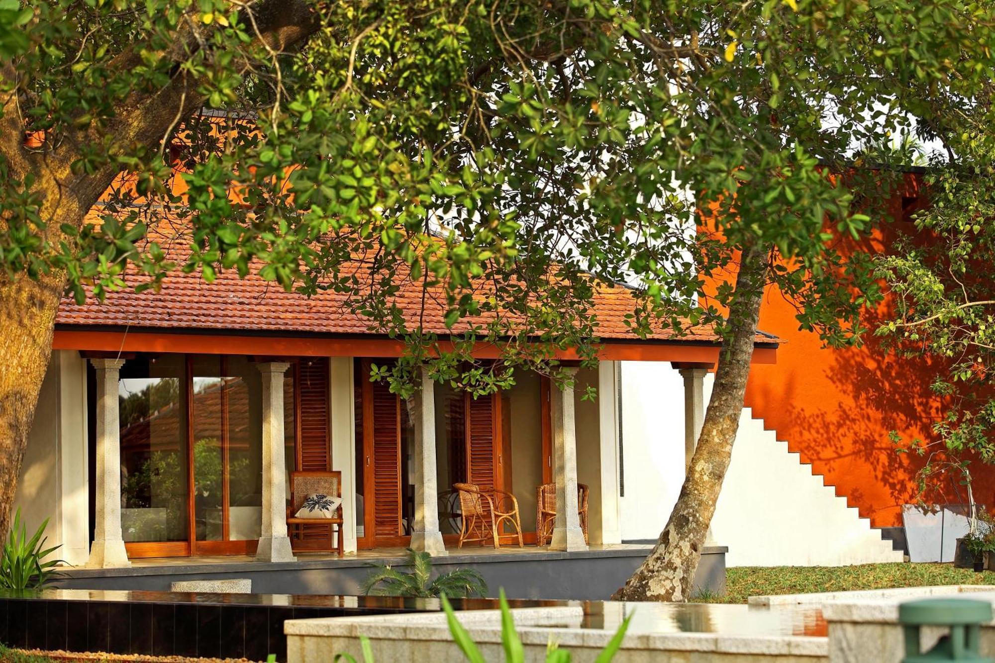 Baymaas Lake House Kochi Exterior photo