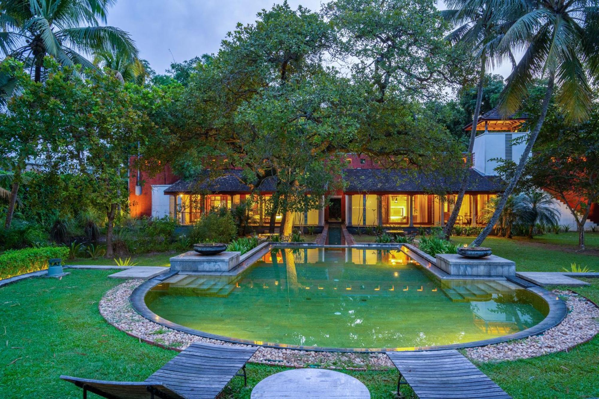 Baymaas Lake House Kochi Exterior photo