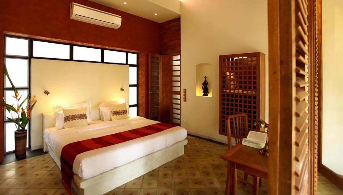 Baymaas Lake House Kochi Exterior photo