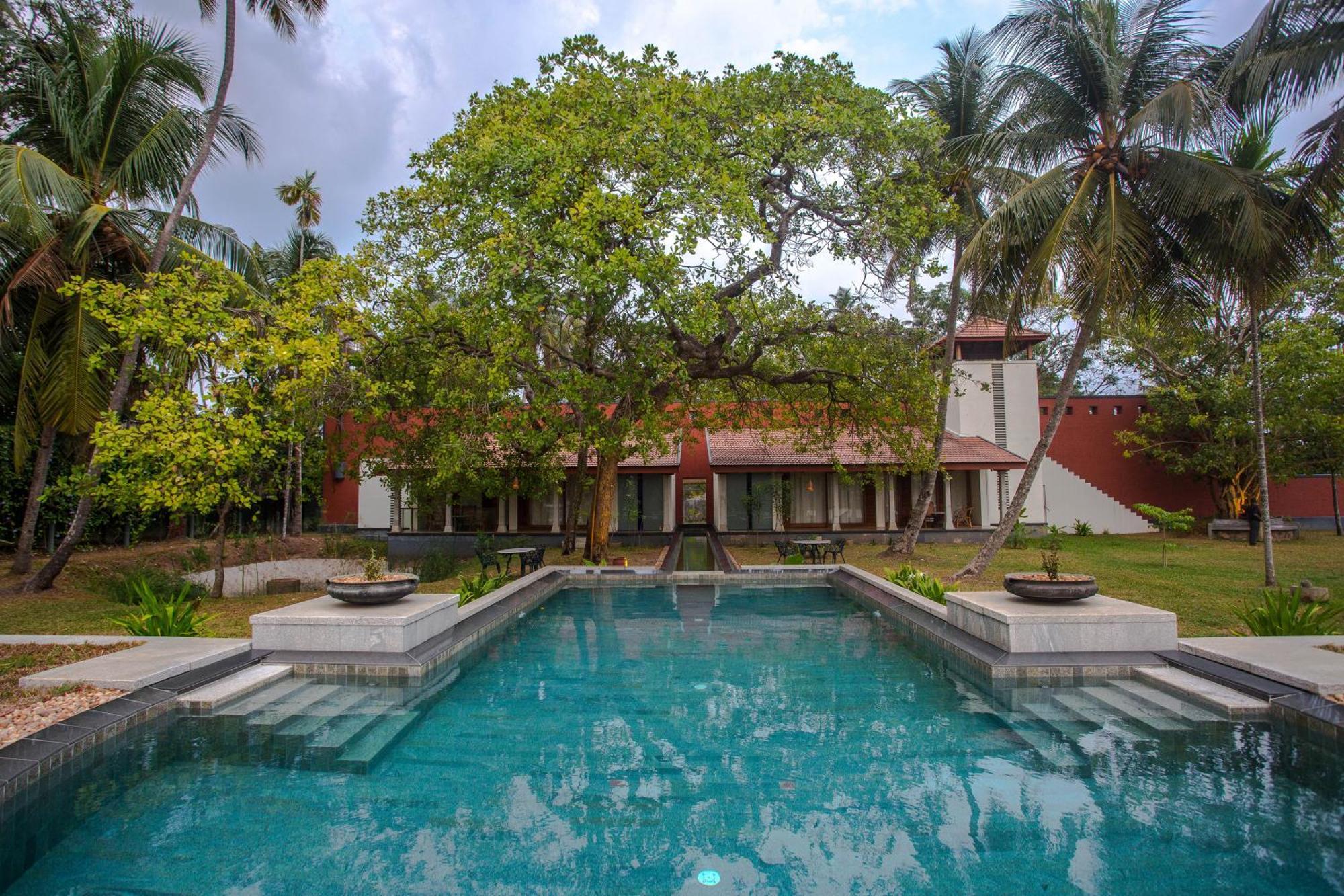 Baymaas Lake House Kochi Exterior photo